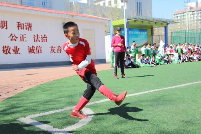 奥莱报：如果阿尔瓦雷斯以1.5亿欧加盟巴萨，河床将分到560万欧